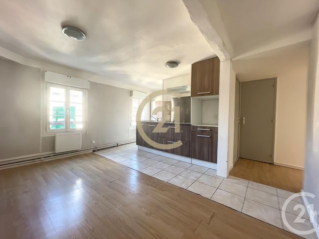 Appartement F3 à louer - 3 pièces - 59.0 m2 - SENS - 89 - BOURGOGNE - Century 21 Martinot Immobilier