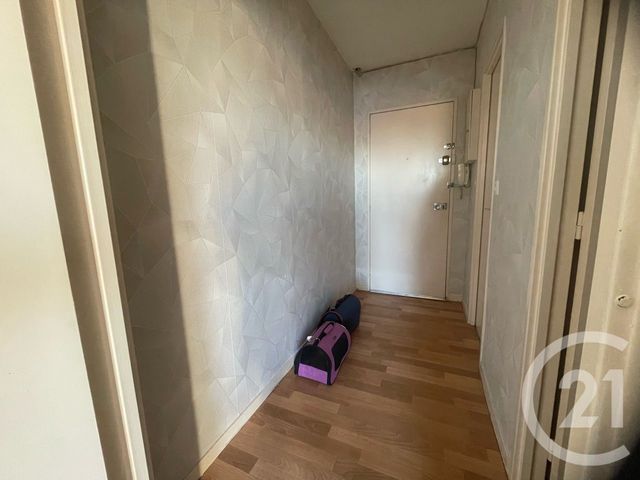 Appartement F1 à louer - 1 pièce - 34.0 m2 - SENS - 89 - BOURGOGNE - Century 21 Martinot Immobilier