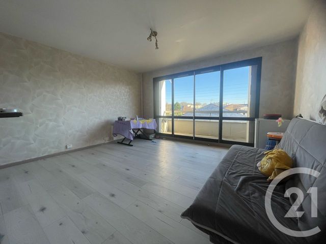 Appartement F1 à louer - 1 pièce - 34.0 m2 - SENS - 89 - BOURGOGNE - Century 21 Martinot Immobilier