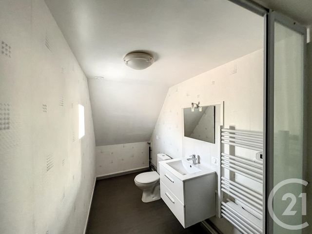 Appartement F2 à louer - 2 pièces - 35.0 m2 - SENS - 89 - BOURGOGNE - Century 21 Martinot Immobilier