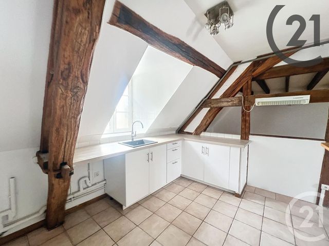 Appartement à louer - 4 pièces - 75.0 m2 - SENS - 89 - BOURGOGNE - Century 21 Martinot Immobilier