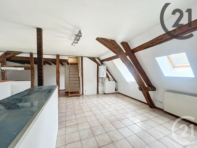 Appartement à louer - 4 pièces - 75.0 m2 - SENS - 89 - BOURGOGNE - Century 21 Martinot Immobilier