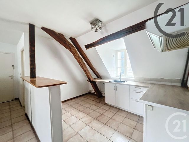 Appartement à louer - 4 pièces - 75.0 m2 - SENS - 89 - BOURGOGNE - Century 21 Martinot Immobilier