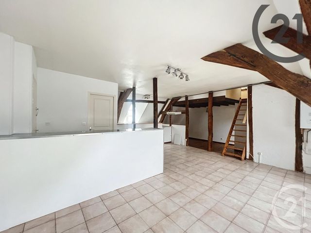 Appartement à louer - 4 pièces - 75.0 m2 - SENS - 89 - BOURGOGNE - Century 21 Martinot Immobilier