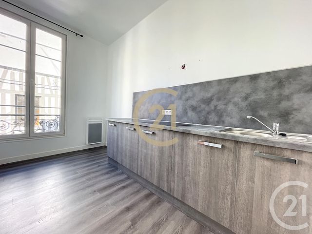 Appartement F2 à louer - 2 pièces - 68.7 m2 - SENS - 89 - BOURGOGNE - Century 21 Martinot Immobilier