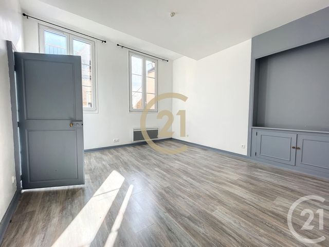 Appartement F2 à louer - 2 pièces - 68.7 m2 - SENS - 89 - BOURGOGNE - Century 21 Martinot Immobilier