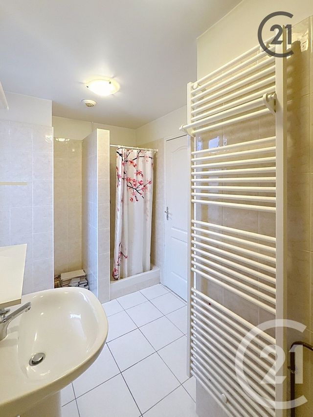 Appartement F2 à louer - 2 pièces - 45.13 m2 - SENS - 89 - BOURGOGNE - Century 21 Martinot Immobilier